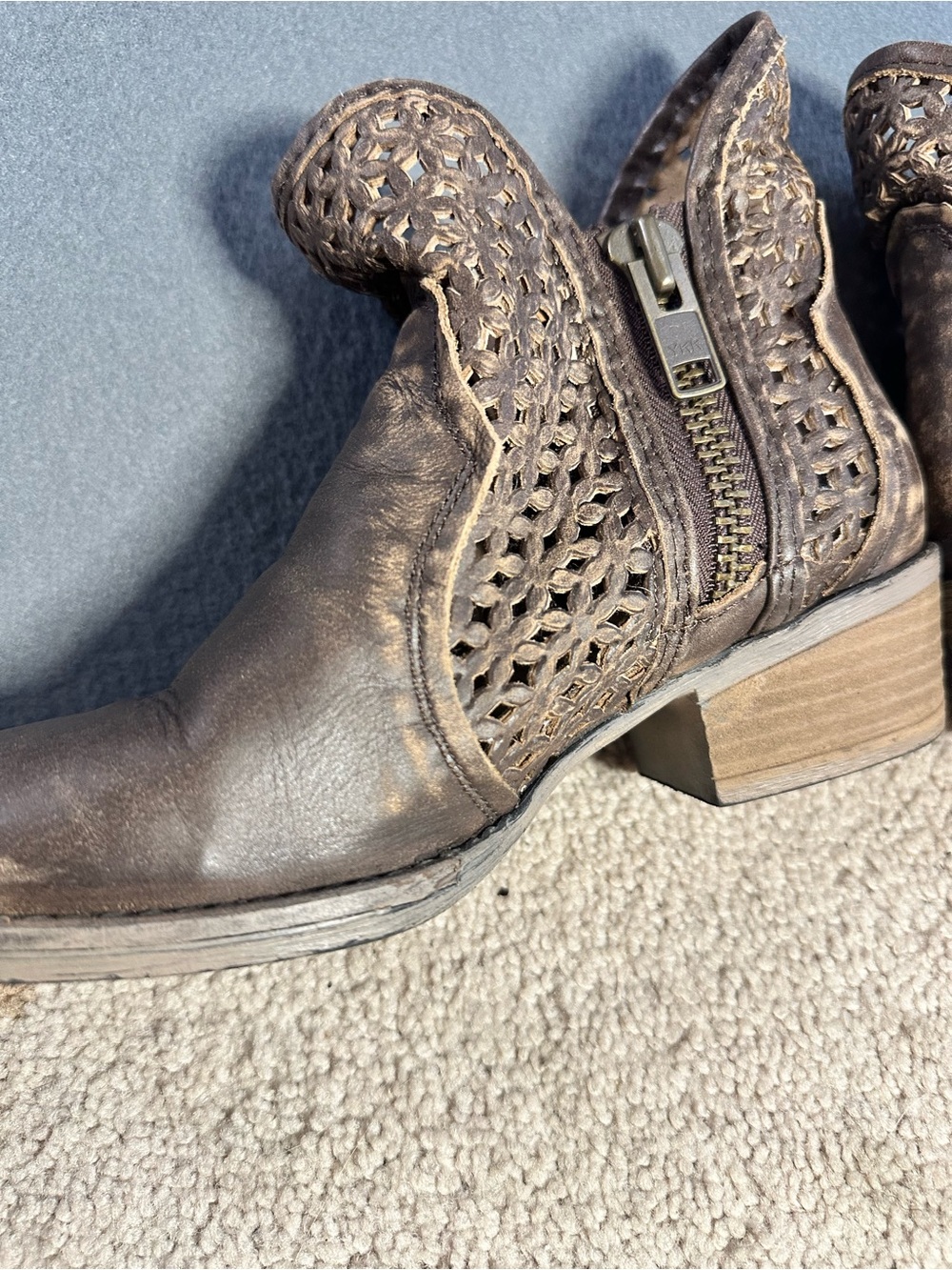 Circle G by Corral Brown Distressed Leather Laser Cut Ankle Booties Women’s 7 - Picture 7 of 14